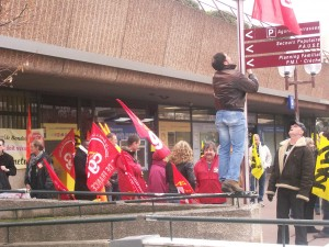 Une des premières manifestations de la FAPT-CGT à l'automne 2010