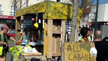 Cabane Gilet Jaune de Champigny's photo.